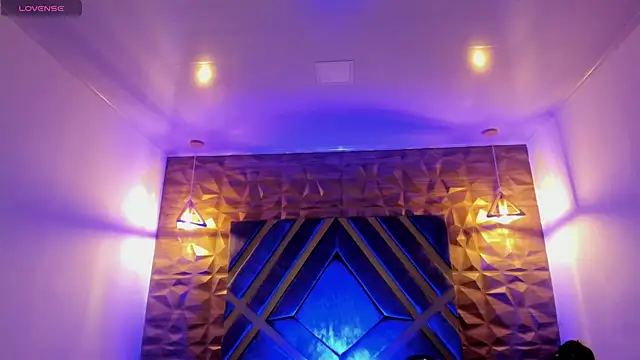 Ian Castillo  online show from February 9, 2026, 11:25 am