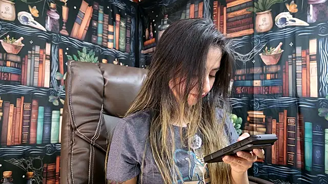 julietta   jackson online show from April 2, 2026, 8:17 pm