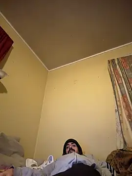 Snapshot of wolfwhite95 chatting on February 8, 2026, 7:50 pm wolfwhite95 online show from February 8, 2026, 7:50 pm