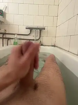 Snapshot of wolfwhite95 chatting on February 19, 2026, 10:44 am wolfwhite95 online show from February 19, 2026, 10:44 am