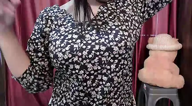 Snapshot of ANANYA-TIWARI chatting on February 20, 2025, 5:23 am ANANYA-TIWARI online show from February 20, 2025, 5:23 am