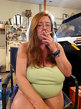 MsShelby40 online show from October 9, 2025, 10:41 pm