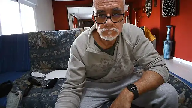 maduroguapo online show from February 26, 2025, 4:56 pm