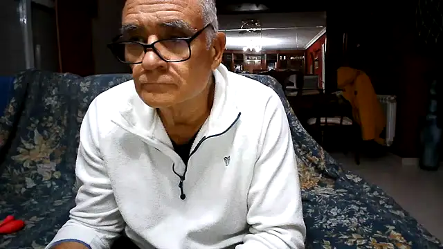 maduroguapo online show from December 3, 2025, 8:40 pm