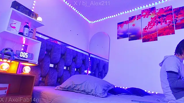 Alex and Fabian online show from November 19, 2025, 8:31 pm