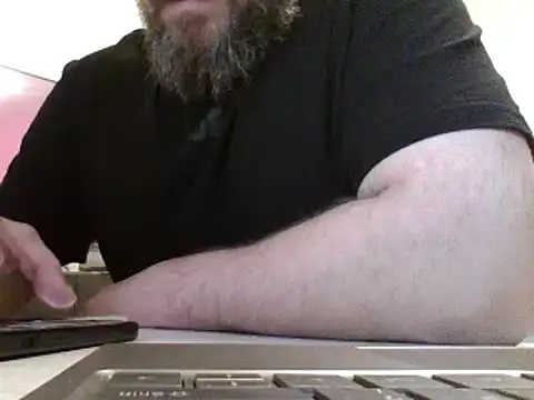 Snapshot of FROL83 chatting on April 14, 2026, 4:57 pm FROL83 online show from April 14, 2026, 4:57 pm