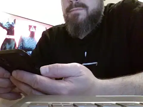Snapshot of FROL83 chatting on April 17, 2026, 7:17 pm FROL83 online show from April 17, 2026, 7:17 pm