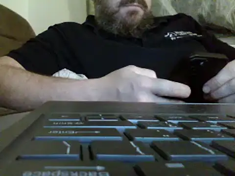 Snapshot of FROL83 chatting on April 27, 2026, 9:02 pm FROL83 online show from April 27, 2026, 9:02 pm