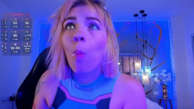 AlessiaDouce online show from September 25, 2025, 4:16 am