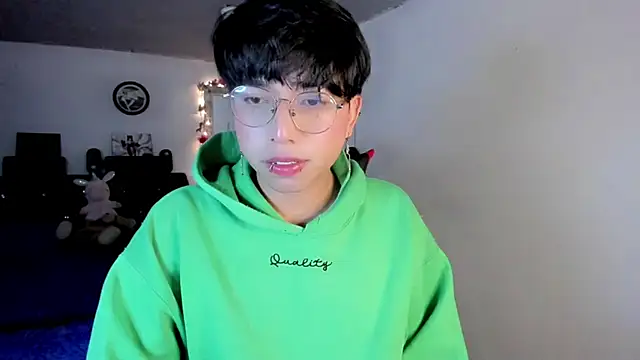 AnggelONfiree online show from February 4, 2026, 2:28 am