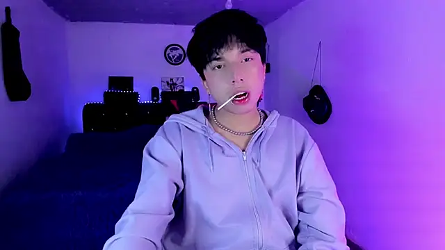 AnggelONfiree online show from March 5, 2026, 5:03 am