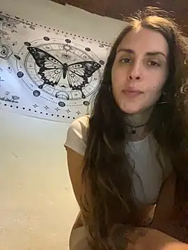 isadelasestrellas online show from April 27, 2026, 3:21 pm