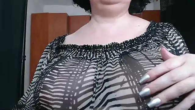 Snapshot of _MissJ_ chatting on January 9, 2025, 11:47 am  MissJ  online show from January 9, 2025, 11:47 am