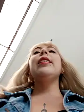 madelaine- online show from March 4, 2025, 6:18 pm