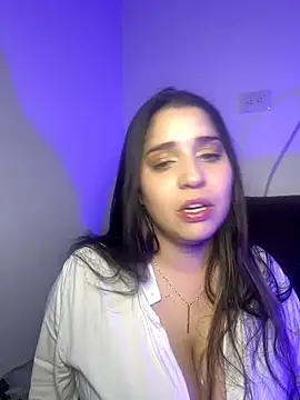 valentina jonnes1 online show from December 17, 2025, 7:36 am