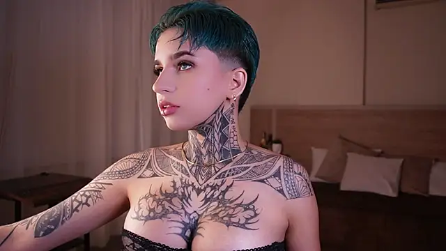 AliceShazaham  online show from February 2, 2025, 6:04 am