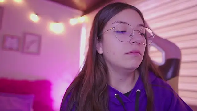 milly kenner online show from March 18, 2026, 8:01 pm