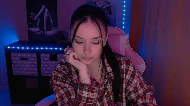 AlisaLink online show from January 22, 2025, 7:24 pm