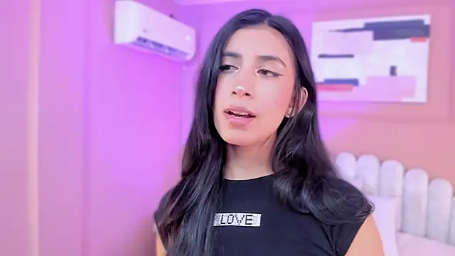 zia cooper online show from April 17, 2026, 7:06 pm