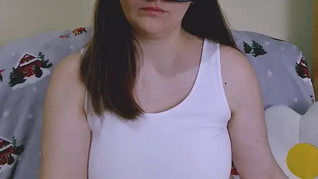 ChubbyMaia online show from January 13, 2025, 2:42 pm