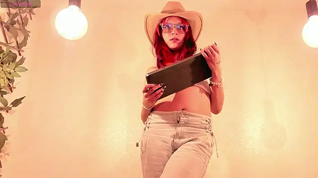 RedMeloddy online show from September 19, 2025, 10:54 pm