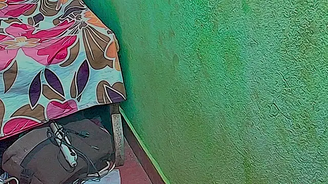 Snapshot of Angel-dust09 chatting on January 31, 2025, 1:01 am Angel-dust09 online show from January 31, 2025, 1:01 am