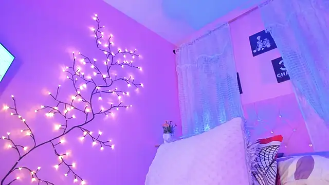 Dulce Girl  online show from March 7, 2025, 5:08 am