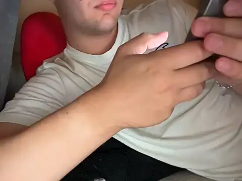 DaddysLittleBoyp online show from November 7, 2025, 8:42 pm