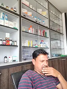 Snapshot of Raj1043 chatting on March 18, 2026, 6:49 am Raj1043 online show from March 18, 2026, 6:49 am