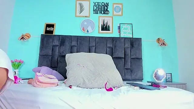 DulceAurora   online show from February 17, 2025, 5:14 am