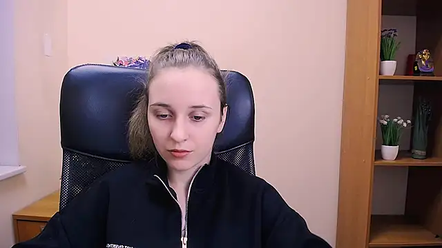  Nicole new online show from January 24, 2025, 10:21 am