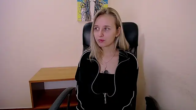  Nicole new online show from September 20, 2025, 8:48 am