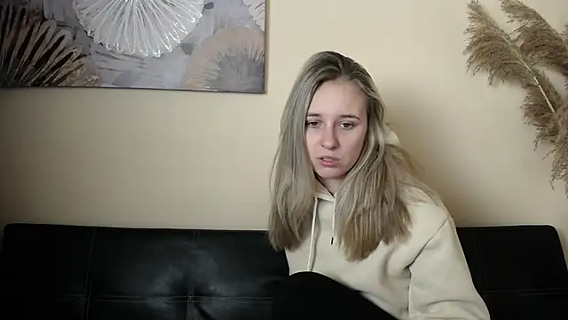  Nicole new online show from November 8, 2025, 8:47 am