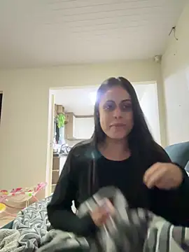 amorinha99 online show from May 13, 2026, 1:36 am