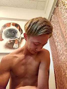 mementomori4669 online show from October 7, 2025, 11:51 am