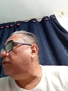 MATTHEW MRANDA online show from October 8, 2025, 3:26 am