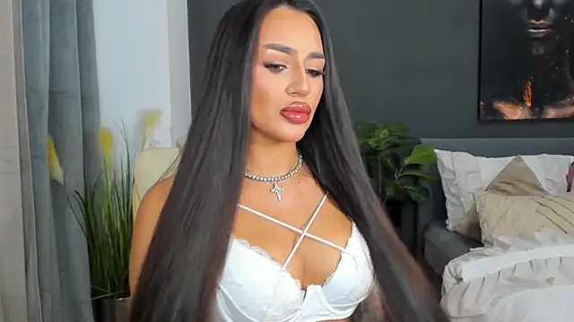 Sonia  Rey online show from October 16, 2025, 2:40 pm