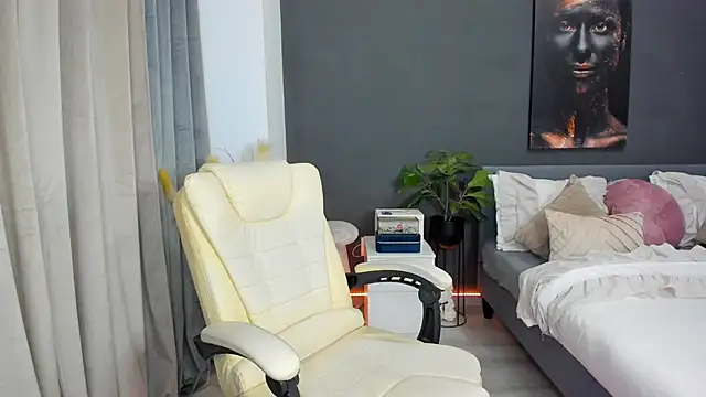 Sonia  Rey online show from October 27, 2025, 1:59 pm