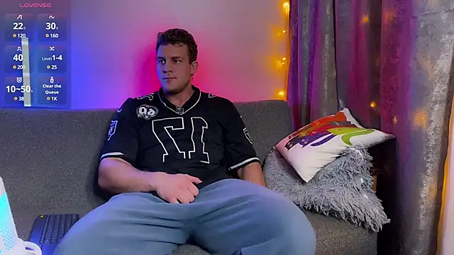 Snapshot of Adam_misti chatting on December 15, 2024, 3:20 pm Adam misti online show from December 15, 2024, 3:20 pm