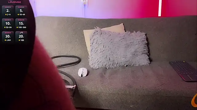 Snapshot of Adam_misti chatting on February 5, 2025, 3:20 pm Adam misti online show from February 5, 2025, 3:20 pm