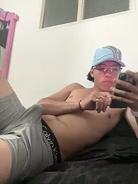 Snapshot of CRYBYT9 chatting on November 26, 2025, 1:39 am CRYBYT9 online show from November 26, 2025, 1:39 am