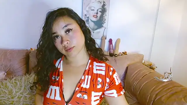 Snapshot of hinataleecs chatting on December 27, 2024, 11:42 pm hinataleecs online show from December 27, 2024, 11:42 pm