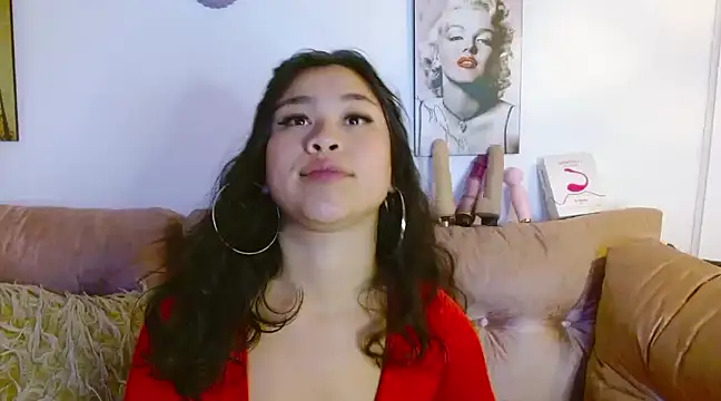 Snapshot of hinataleecs chatting on February 5, 2025, 7:29 am hinataleecs online show from February 5, 2025, 7:29 am