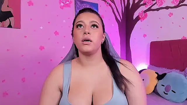LorenaStevens online show from May 16, 2026, 6:39 pm