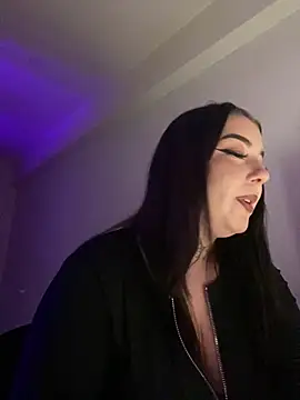 EmaSky online show from November 2, 2025, 6:21 pm