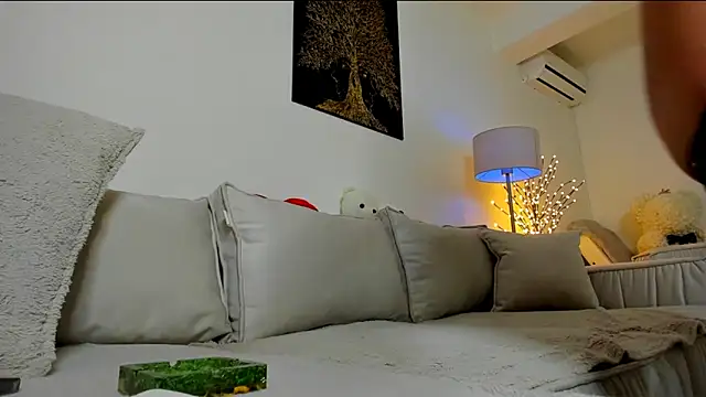 Queenofyouredreams online show from February 2, 2025, 10:28 pm