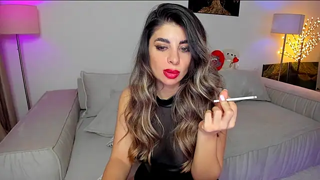 Queenofyouredreams online show from March 17, 2025, 3:36 am