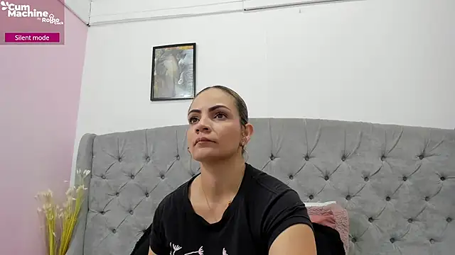 Valesskahall online show from October 20, 2025, 12:05 pm