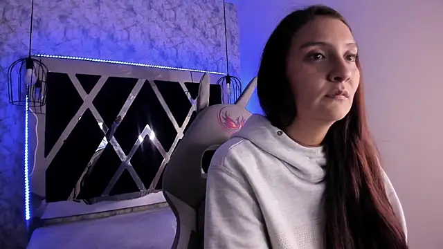  alaia collway  online show from January 30, 2025, 12:06 pm