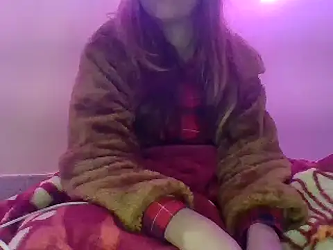 Snapshot of your_Shanvi chatting on December 25, 2024, 5:26 pm your Shanvi online show from December 25, 2024, 5:26 pm